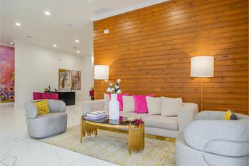 Multi-level resident social lounge with wi-fi & hdtv entertainment